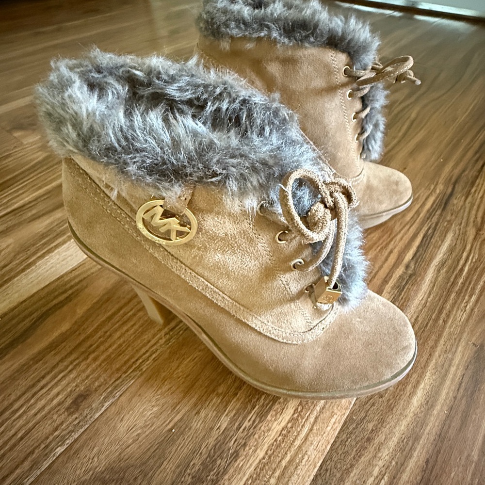 New Michael Kors Brown Fur-Trimmed Women's Heeled Lace Up Ankle Boots size 6 - Picture 4 of 14